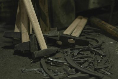 werkbank detail metall späne nahaufnahme_0065.jpeg